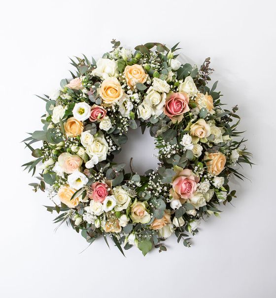 Krans i rosa og fersken